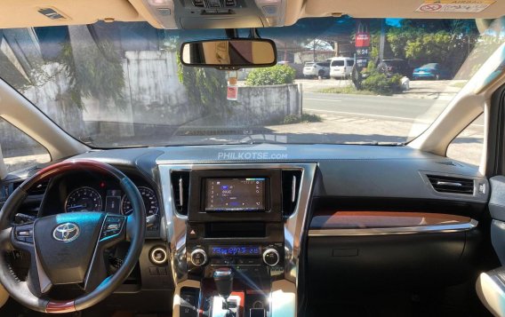 2017 Toyota Alphard  3.5 Gas AT in Manila, Metro Manila-18