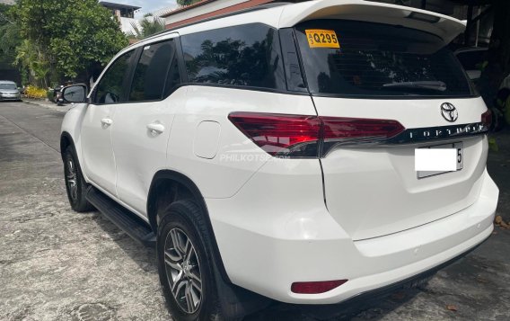 2017 Toyota Fortuner  2.7 G Gas A/T in Parañaque, Metro Manila-3