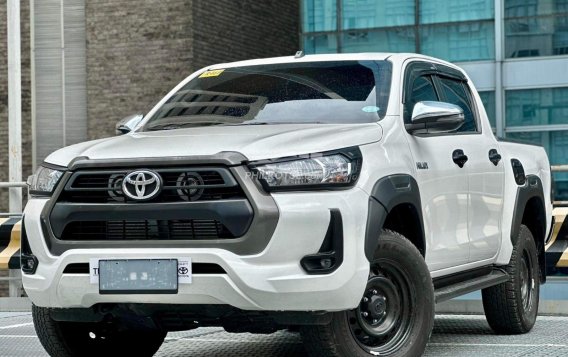 2023 Toyota Hilux  2.4 E DSL 4x2 M/T in Makati, Metro Manila-2
