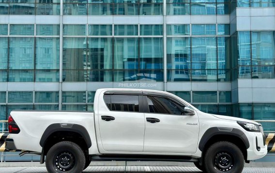 2023 Toyota Hilux in Makati, Metro Manila-14