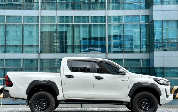 2023 Toyota Hilux  2.4 E DSL 4x2 M/T in Makati, Metro Manila-17