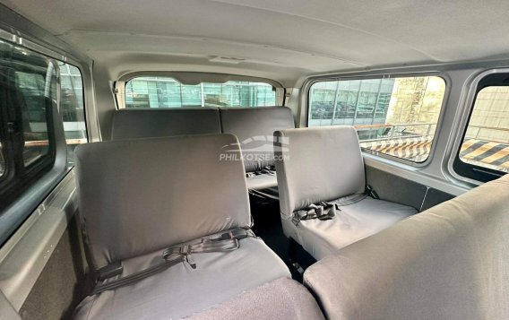 2020 Toyota Hiace  Commuter Deluxe in Makati, Metro Manila-3