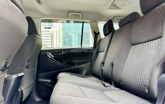 2021 Toyota Innova  2.8 E Diesel AT in Makati, Metro Manila-7