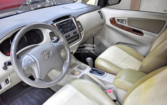 2014 Toyota Innova  2.8 G Diesel AT in Lemery, Batangas-8