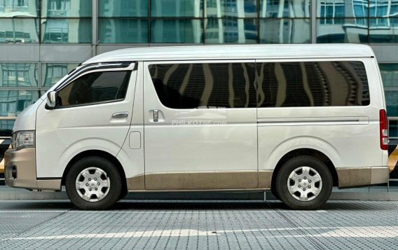 2013 Toyota Hiace Super Grandia in Makati, Metro Manila-3