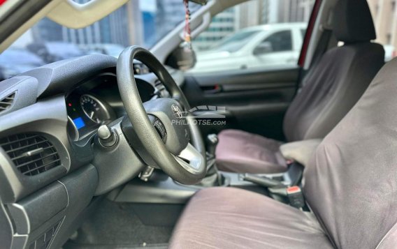 2019 Toyota Hilux  2.4 E DSL 4x2 M/T in Makati, Metro Manila-19