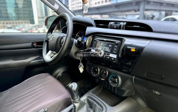 2019 Toyota Hilux  2.4 E DSL 4x2 M/T in Makati, Metro Manila-18