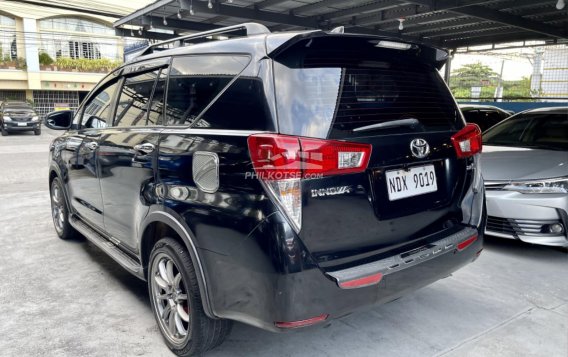 2016 Toyota Innova  2.8 E Diesel MT in Las Piñas, Metro Manila-9
