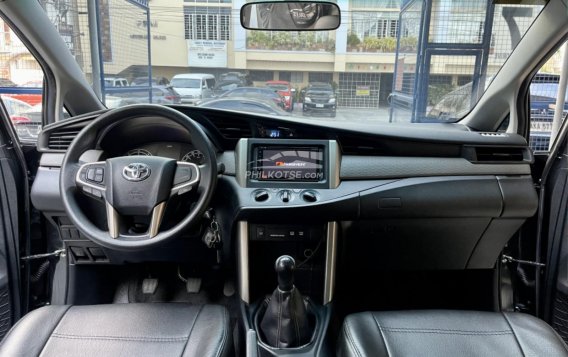 2016 Toyota Innova  2.8 E Diesel MT in Las Piñas, Metro Manila-5