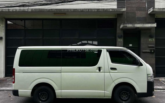 2023 Toyota Hiace  Commuter 3.0 M/T in Quezon City, Metro Manila-5