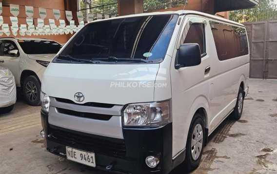 2017 Toyota Hiace  Commuter 3.0 M/T in Quezon City, Metro Manila-2