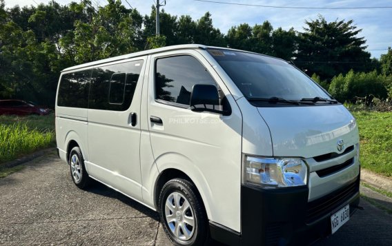 2020 Toyota Hiace  Commuter 3.0 M/T in Las Piñas, Metro Manila-13