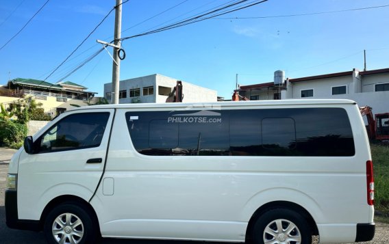 2020 Toyota Hiace  Commuter 3.0 M/T in Las Piñas, Metro Manila-10