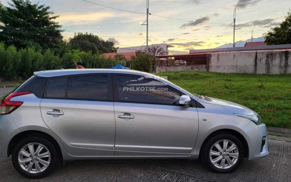 2017 Toyota Yaris  1.3 E AT in Las Piñas, Metro Manila-4
