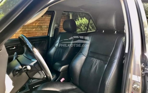 2015 Toyota Fortuner  2.4 V Diesel 4x2 AT in Manila, Metro Manila-19