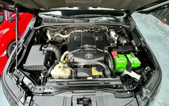 2016 Toyota Fortuner  2.8 V Diesel 4x4 AT in Manila, Metro Manila-14