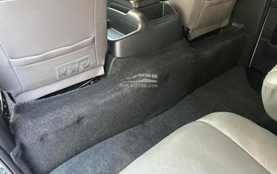 2019 Toyota Hiace  Super Grandia (Leather) 2.5 A/T 2-Tone in Manila, Metro Manila-12