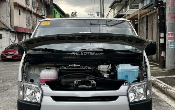 2023 Toyota Hiace  Commuter 3.0 M/T in Quezon City, Metro Manila-7