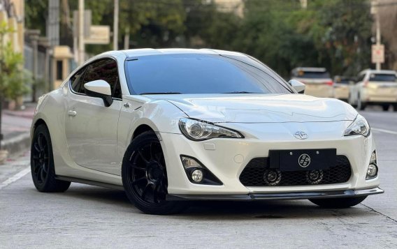 2013 Toyota 86  2.0 AT in Manila, Metro Manila-18