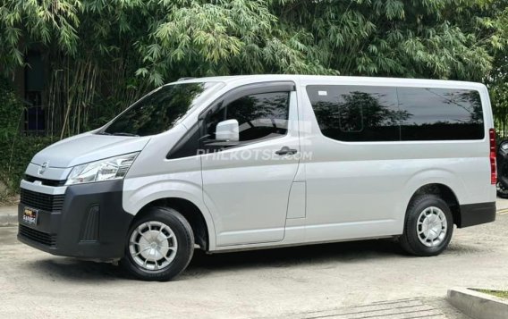 2021 Toyota Hiace  Commuter Deluxe in Manila, Metro Manila-18