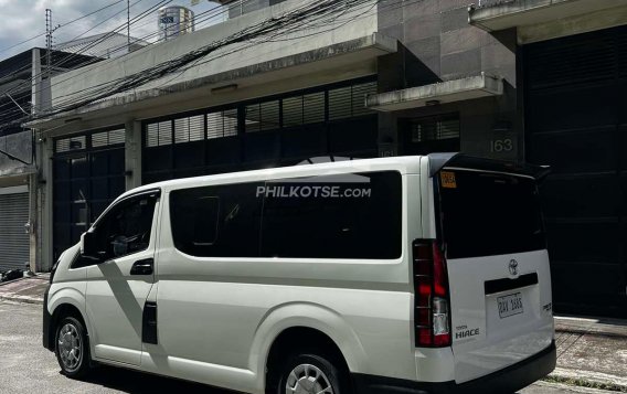 2021 Toyota Hiace  Commuter Deluxe in Quezon City, Metro Manila-7