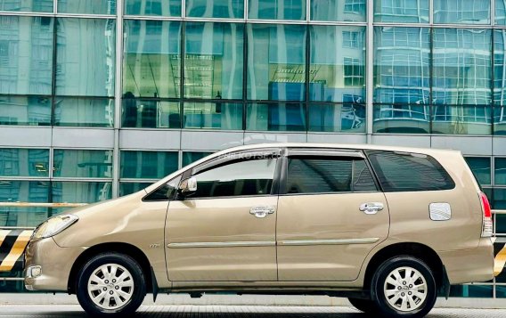 2011 Toyota Innova in Makati, Metro Manila