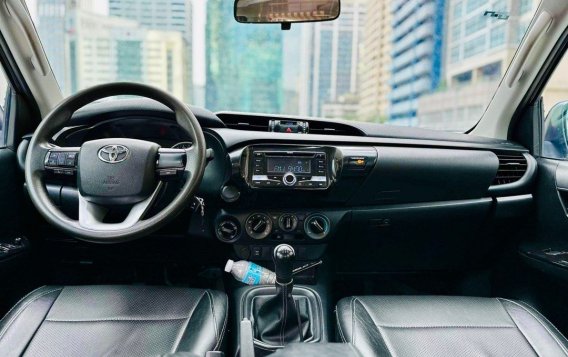 White Toyota Hilux 2019 for sale in Makati-4