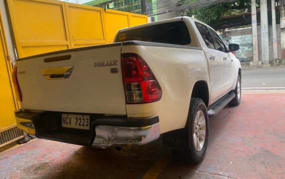White Toyota Hilux 2018 for sale in Quezon City-5