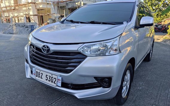 Selling Silver Toyota Avanza 2016 SUV / MPV in Manila-5