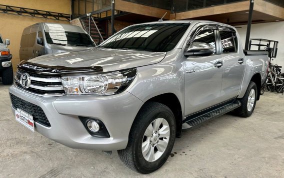 Selling Silver Toyota Hilux 2018 in Angeles-1