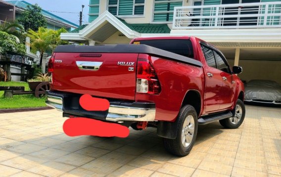 Selling White Toyota Hilux 2020 in Quezon City-2