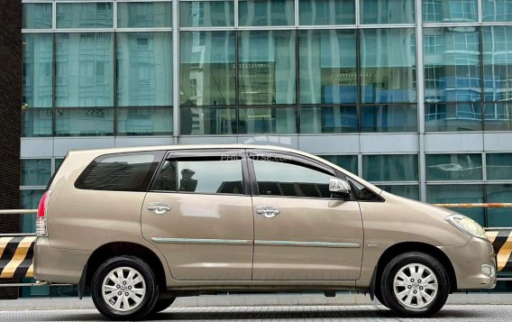 2011 Toyota Innova in Makati, Metro Manila