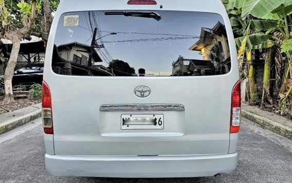Sell White 2016 Toyota Grandia in Bacoor-1