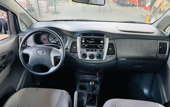 Selling White Toyota Innova 2015 in Marikina-6