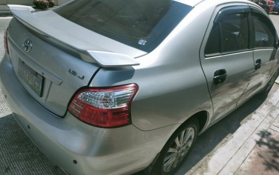 Selling White Toyota Vios 2012 in Quezon City-1