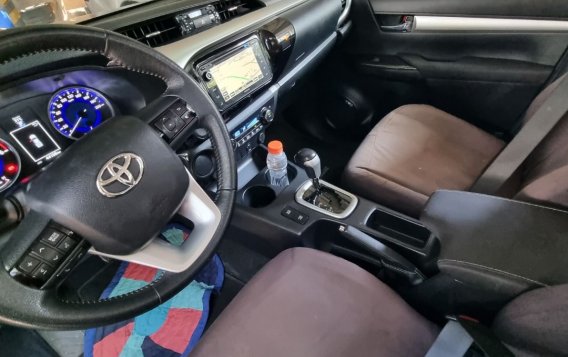 White Toyota Hilux 2019 for sale in Quezon City-6