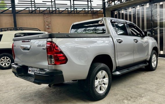 Selling Silver Toyota Hilux 2018 in Angeles-3