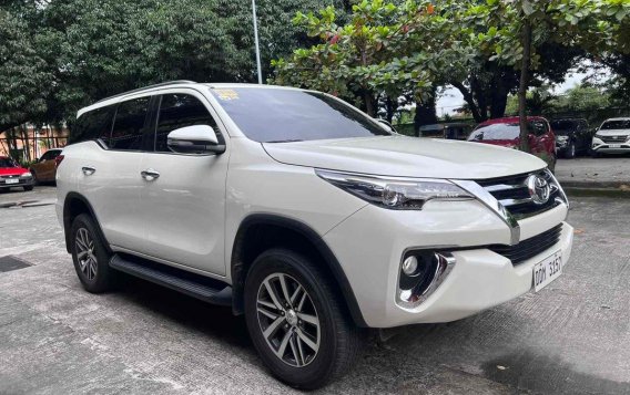 White Toyota Fortuner 2016 for sale in -8