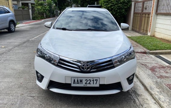 Selling Pearl White Toyota Altis 2014 in Quezon City-2