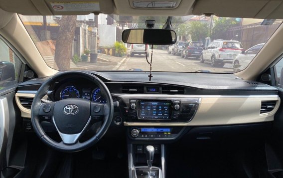 Selling Pearl White Toyota Altis 2014 in Quezon City-7