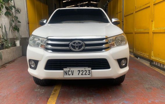 White Toyota Hilux 2018 for sale in Quezon City