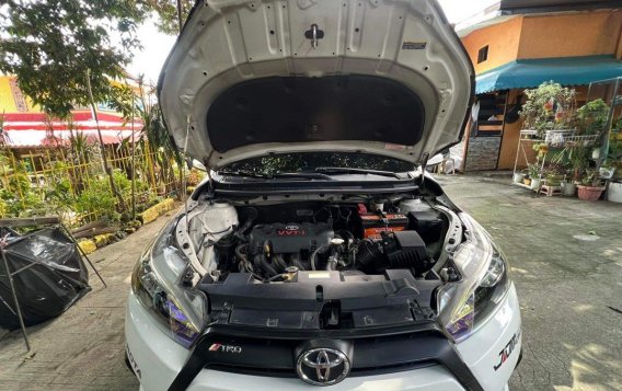 White Toyota Yaris 2016 for sale in Valenzuela-3