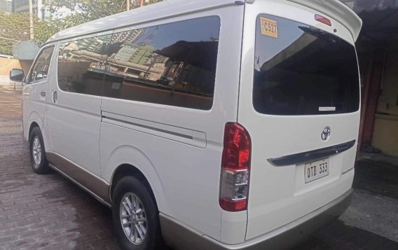 Pearl White Toyota Hiace Super Grandia 2018 for sale in Pasig-5