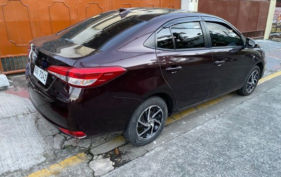 Selling White Toyota Vios 2021 in Quezon City-3