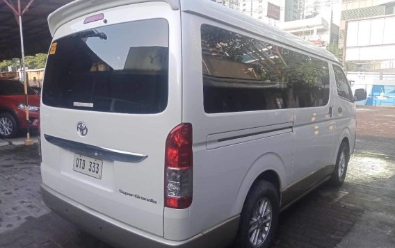 Pearl White Toyota Hiace Super Grandia 2018 for sale in Pasig-4