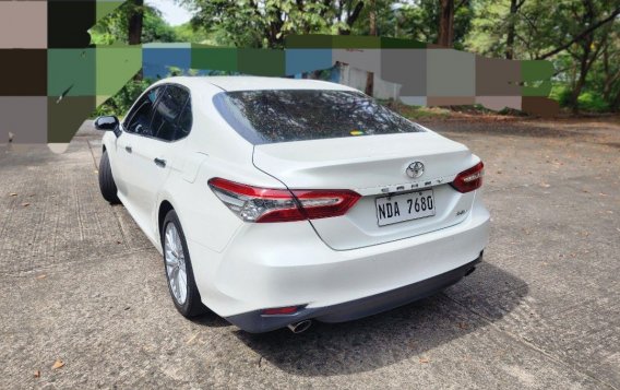 White Toyota Camry 2019 for sale in -4