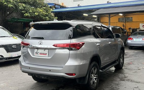 White Toyota Fortuner 2017 for sale in Manila-4