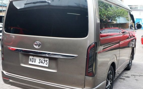 White Toyota Hiace 2018 for sale in Pasig-5