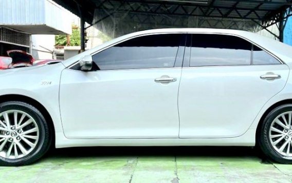Pearl White Toyota Camry 2017 for sale in Pasig-4
