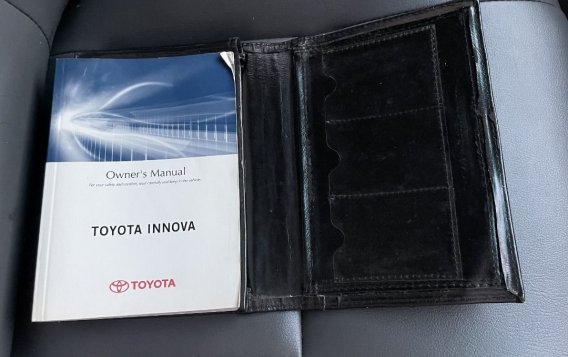 White Toyota Innova 2014 for sale in Las Piñas-8